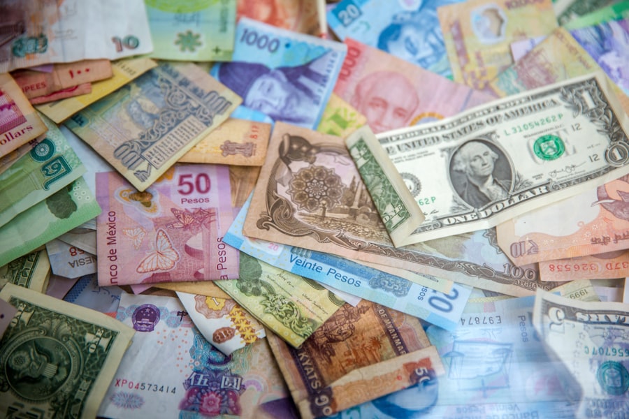¿Efectivo, tarjeta o ambos? Cómo manejar tu dinero fuera de Guatemala