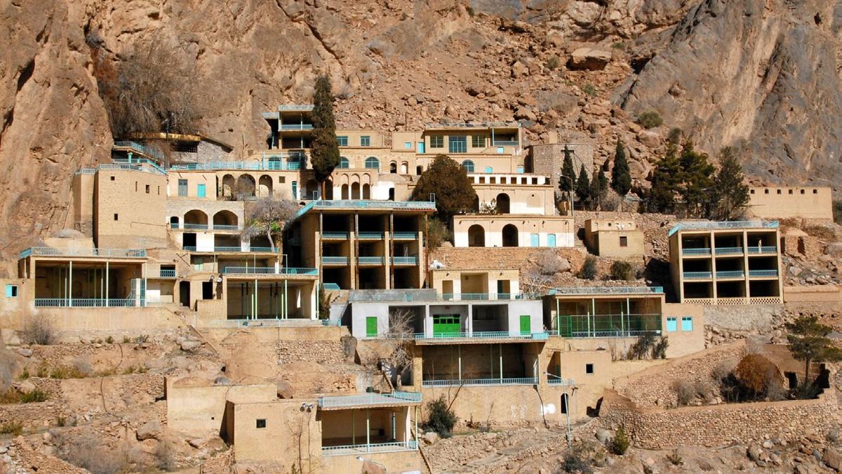 Irán: Un Oasis de Devoción y Fe