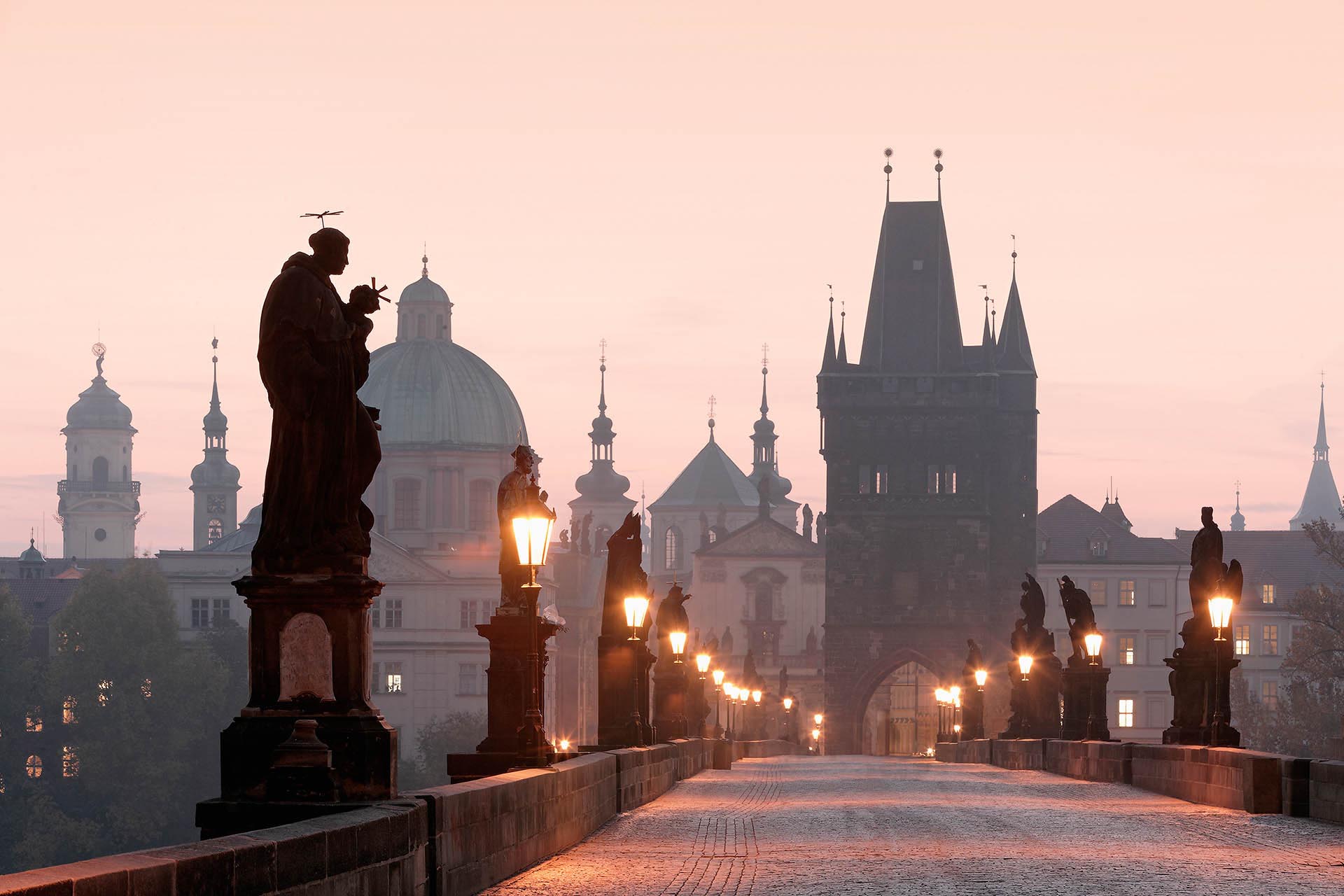 MERCADOS NAVIDEÑOS DE BERLIN A PRAGA
