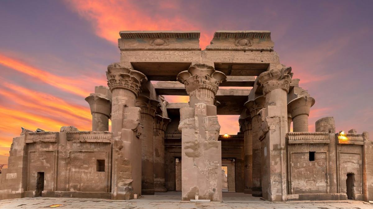 Oasis, Pirámides, Monasterios y Joyas del Nilo Egipcio